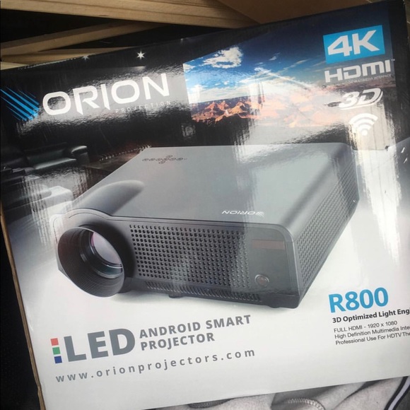 Projector - Picture 1 of 3